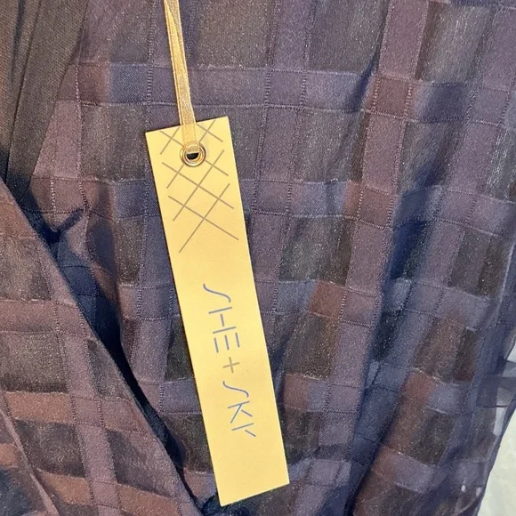 She + Sky Navy Textured Peplum Blouse NWT Boutique Top - Picture 3 of 4